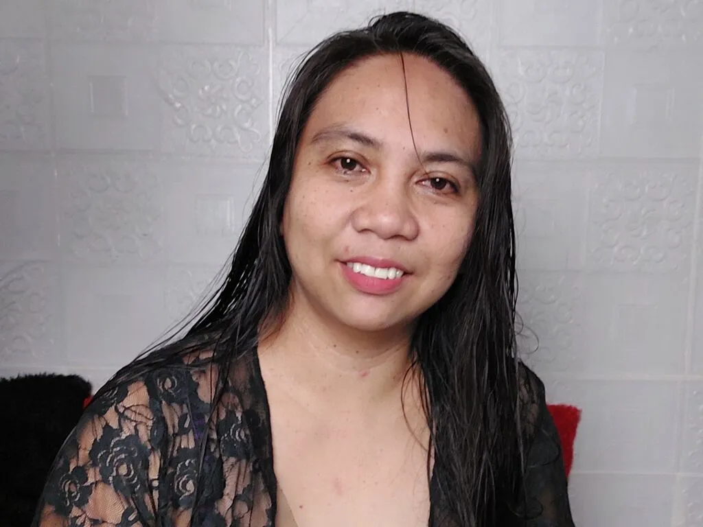 LarizaGrey – webcam model profile photo